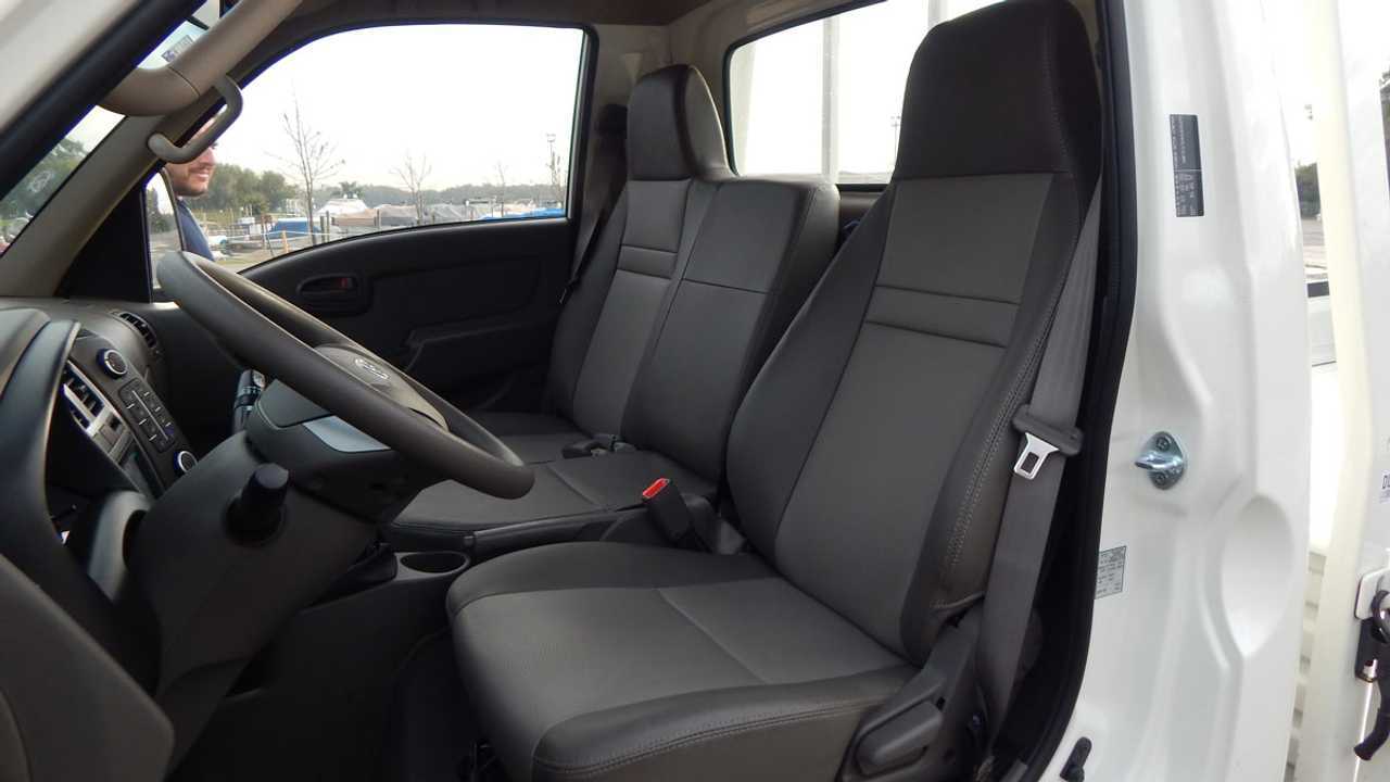 Frente a frente: Hyundai H100 y Kia K2500