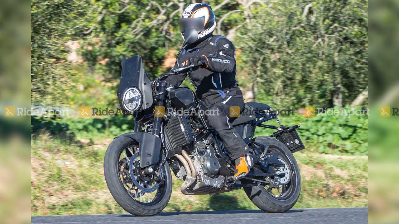 Husqvarna 901 Svartpilen