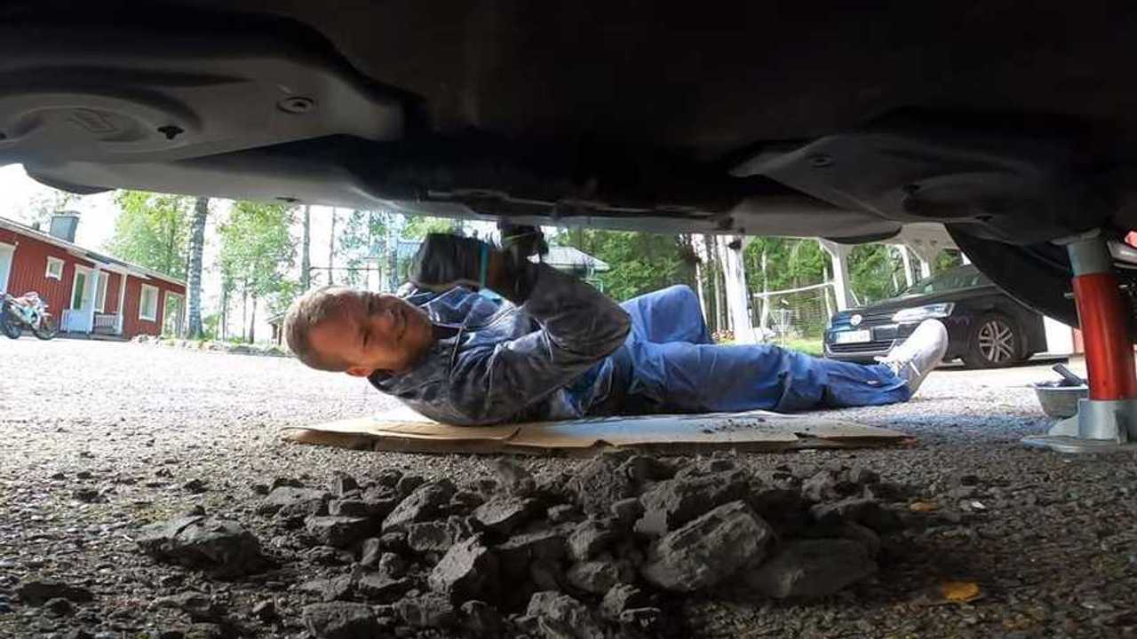 tesla model 3 design flaw holds dirt