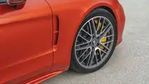 2021 Porsche Panamera Turbo S wheel