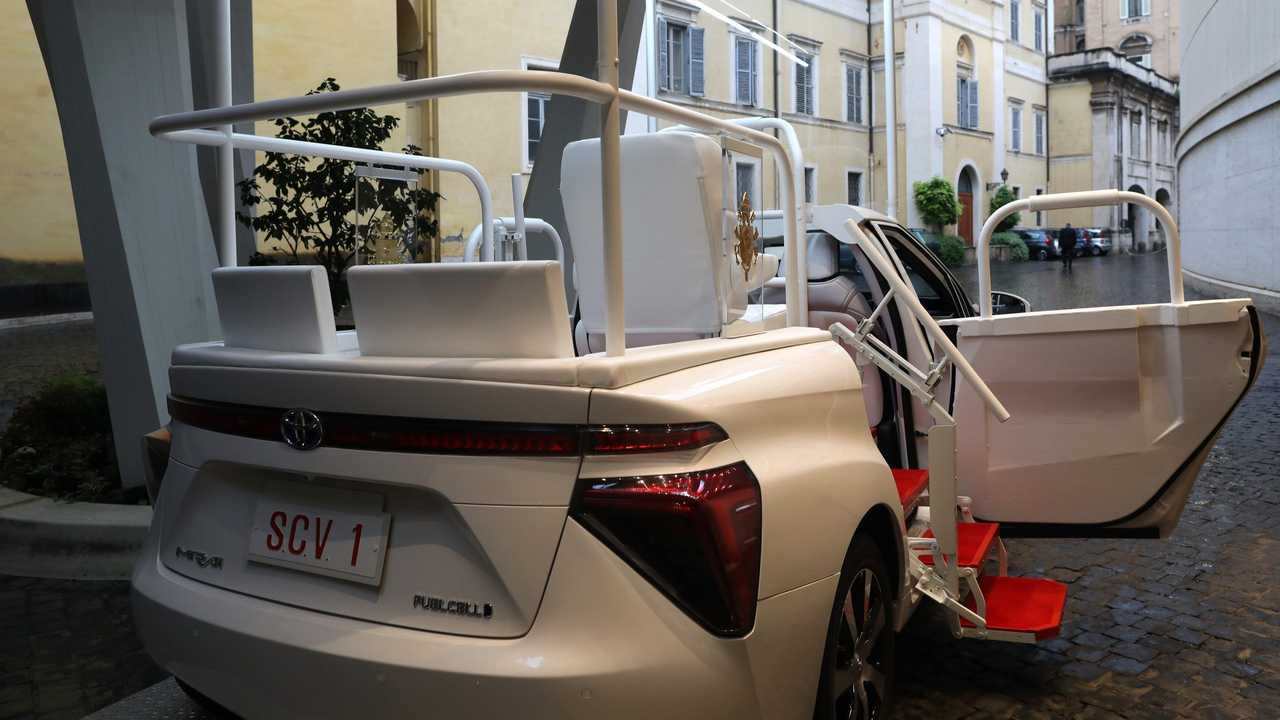 Toyota Mirai Papamóvil