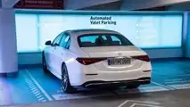 Vollautomatisiertes und fahrerloses Parken am Flughafen Stuttgart