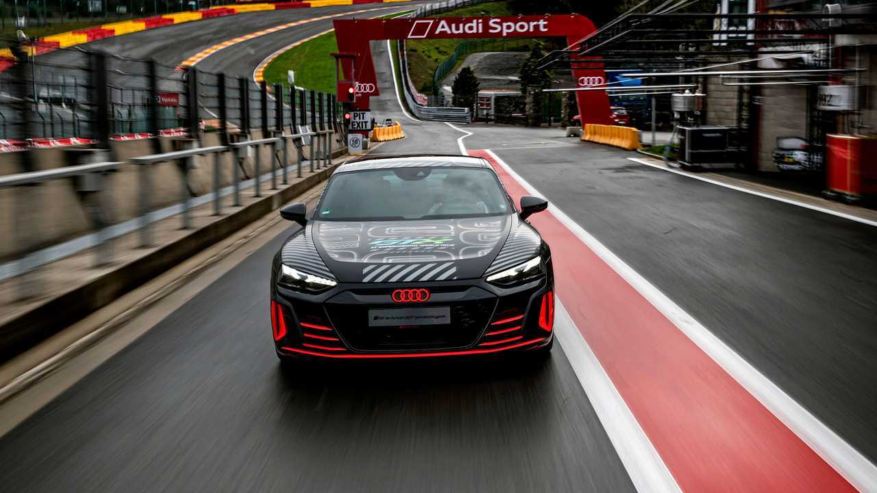 Audi RS e-tron GT, teasers en Spa