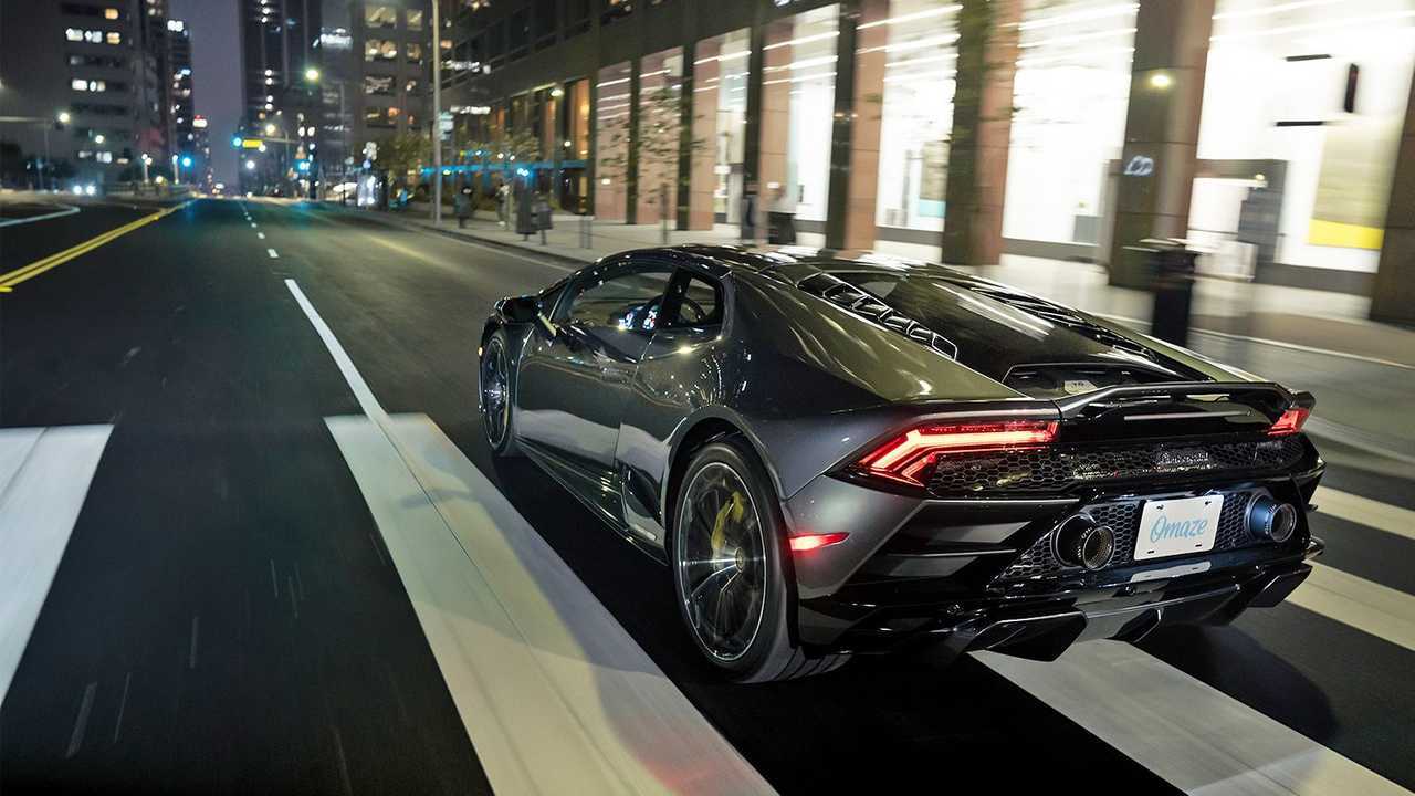 Lamborghini Huracan Evo RWD из клипа Lady Gaga «911»