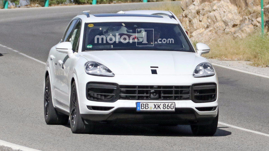 White 2018 Porsche Cayenne Spy Pics