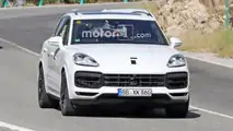 White 2018 Porsche Cayenne Spy Pics