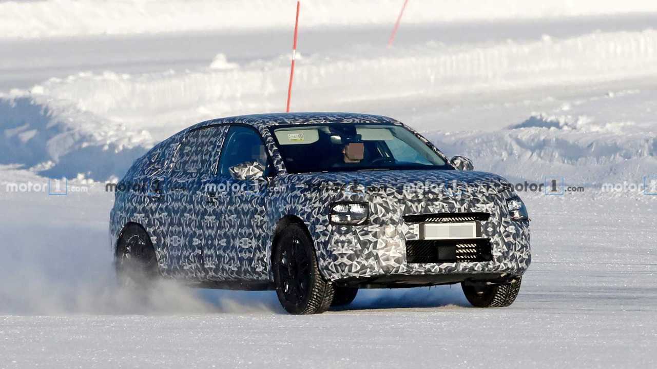 Yeni Citroen C4 casus fotoğraf