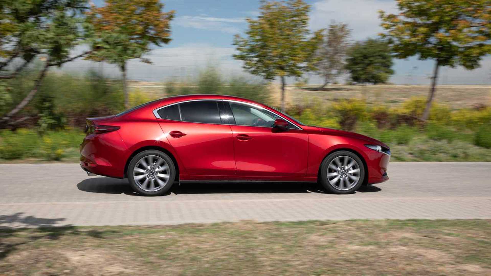 mazda3-sedan-skyactiv-g-122-cv.jpg