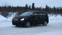 Peugeot 3008 7-seater MPV spy photos