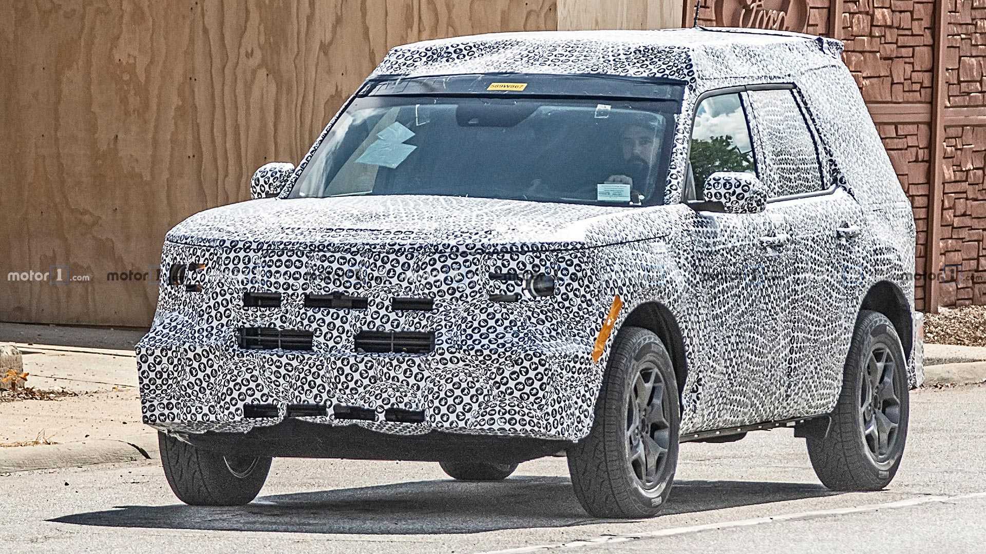 ford-baby-bronco-spy-shots.jpg