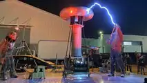 Tesla-Spule bei Cybertruck-Ereignis