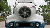 Jeep Cherokee con carrocería de avión