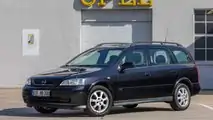 Super-Astra neu in der Sammlung von Opel Classic