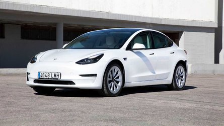 Prueba Tesla Model 3 Long Range 2021, más autonomía y diversión