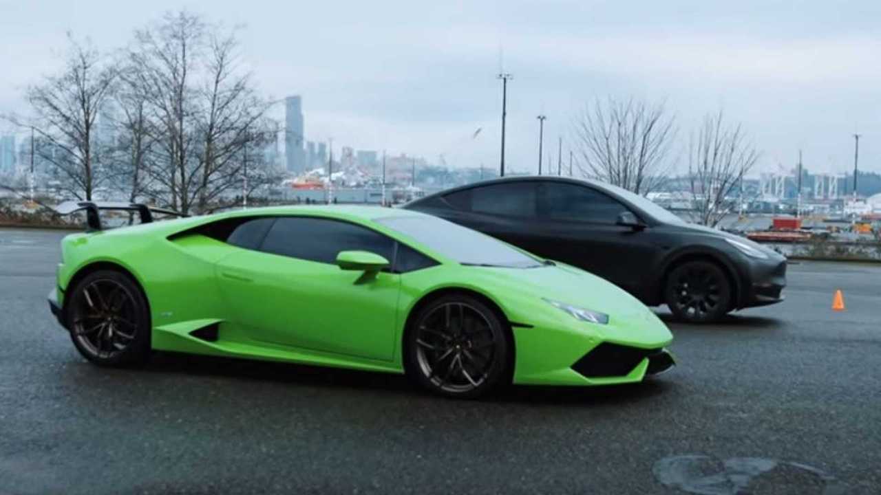 Huracan vs Model Y