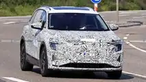 Großes Elektro-SUV von Audi als Erlkönig