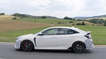 Honda Civic Type R facelift spy photo