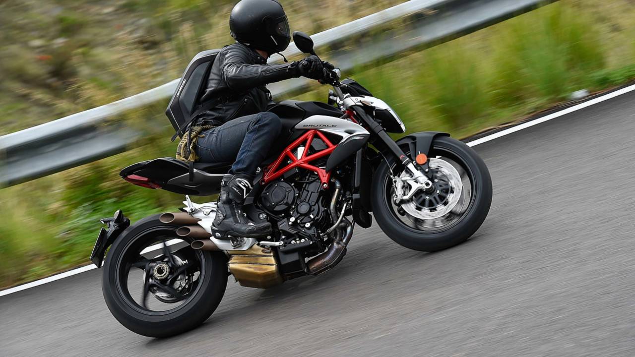 The 2016 MV Agusta Brutale 800 - An Unbelievable First Ride