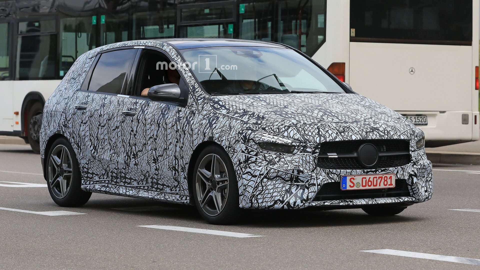 2019 Mercedes B Class Spotted With Thinner Camouflage 2019 Mercedes B Class Spotted With Thinner Camouflage