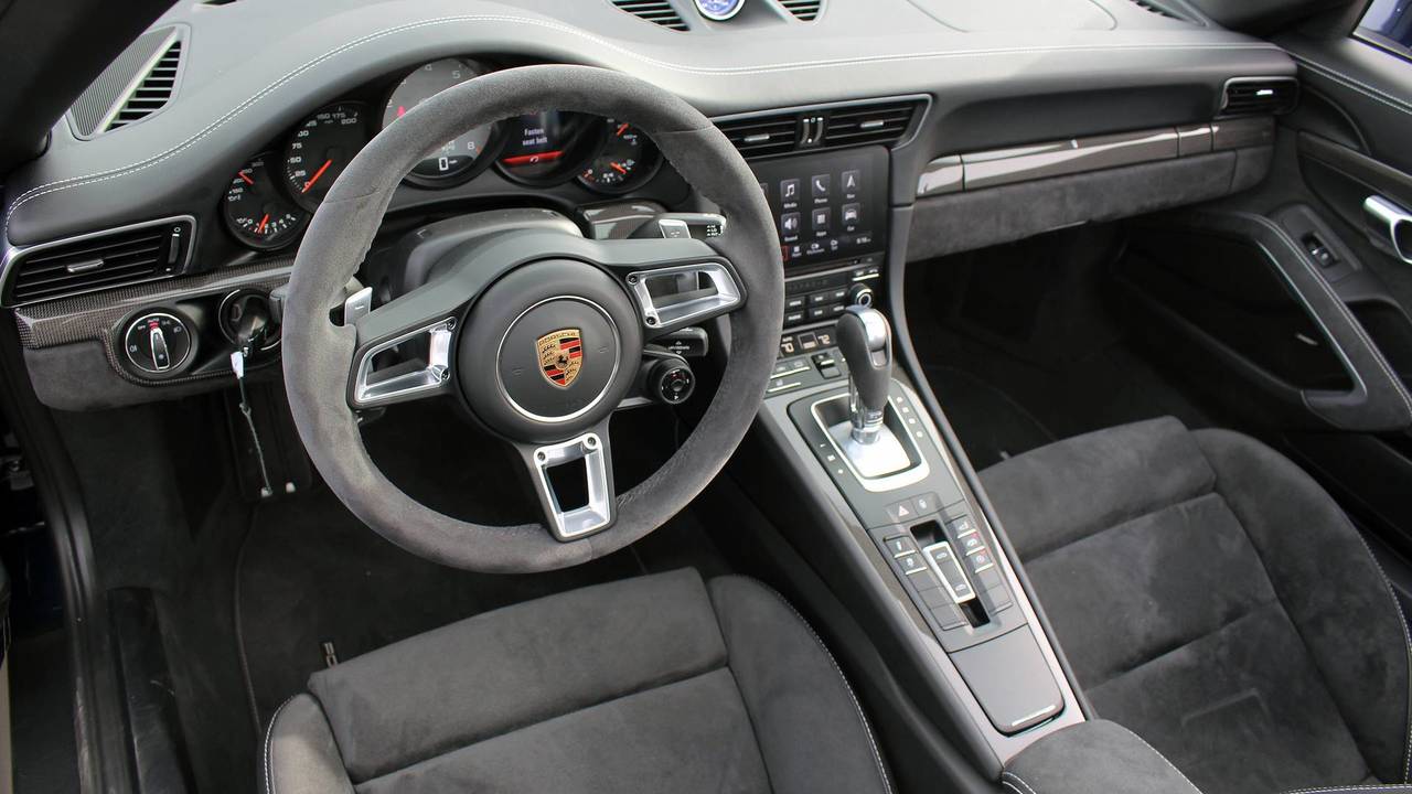 2017 Porsche 911 Targa 4 GTS: Review