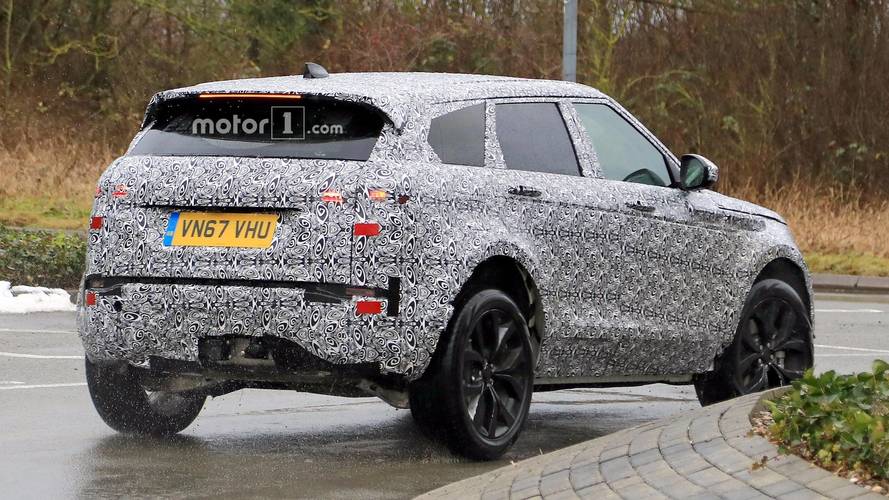 2019 Range Rover Evoque spy photo