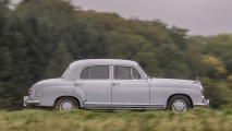 Zeitreise: Unterwegs im Mercedes 220 von 1955