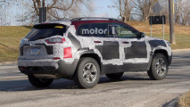 Jeep Cherokee restyling, le foto spia