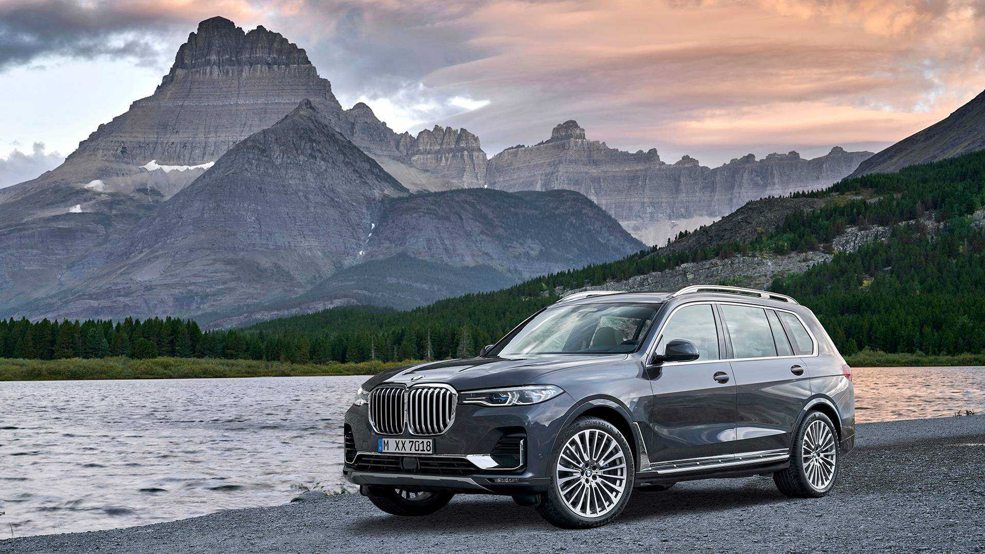 2019 Bmw X7 Arrives Bringing Brawny Face To 7 Seat Suv Segment