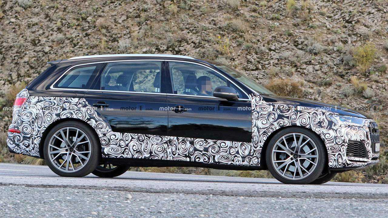 Audi SQ7 Refresh Spy Shots