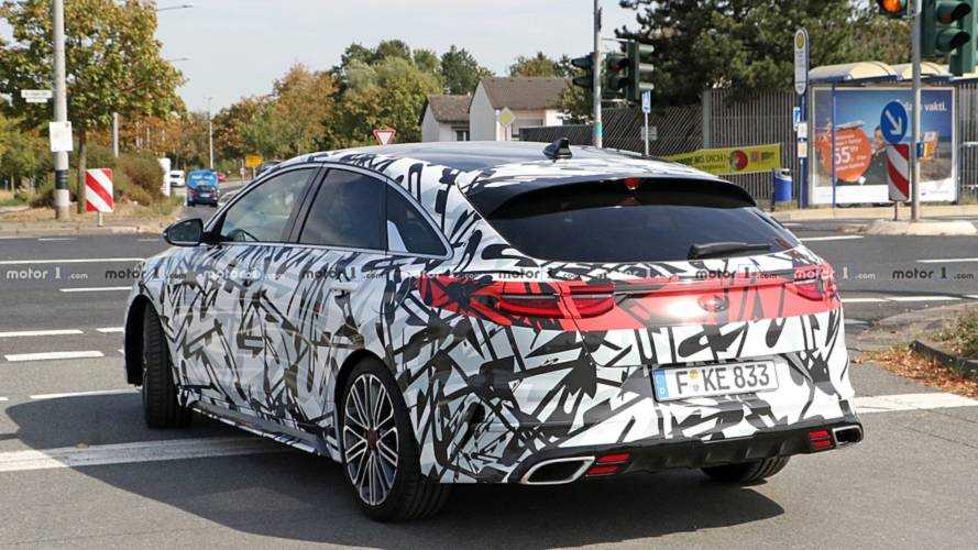 2019 Kia Proceed GT spy photo