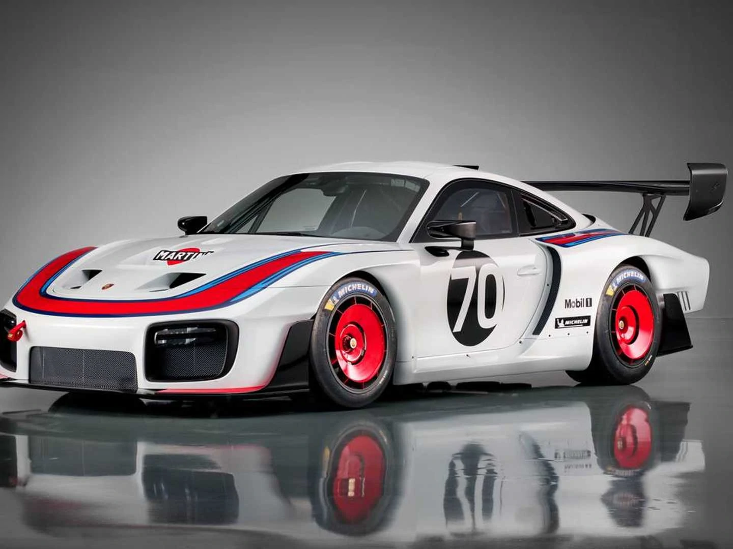 Porsche 935 bolca nostalji ve 700 bg güçle geldi