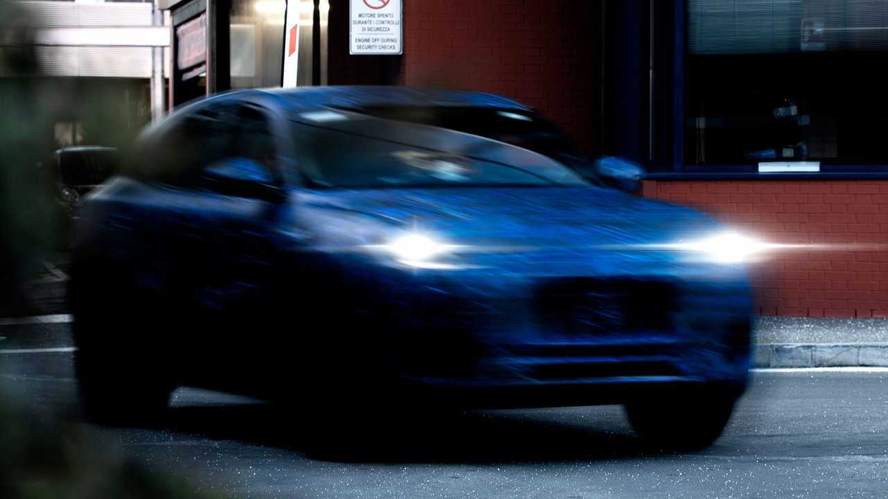 Maserati Grecale, le foto teaser dei prototipi
