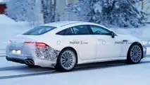 Mercedes-AMG GT73e, foto spia sulla neve