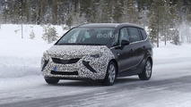 Opel Zafira Facelift spy photo