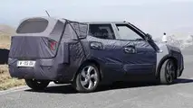 2016 SsangYong Tivoli seven-seat spy photo