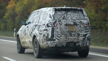 2017 Land Rover Discovery spy photo