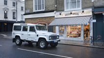 Land Rover Defender taxi
