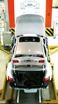 2011 BMW 5 Series sedan long wheelbase production, Shenyang Plant, Liaoning, China 31.03.2010