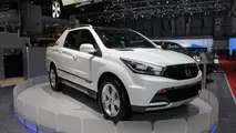 SsangYong SUT 1 Concept live in Geneva - 01.03.2011
