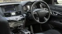 2015 Infiniti Q70 (Euro-spec)