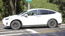 2016 Tesla Model X spy photo
