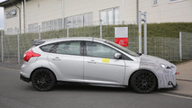 2016 Ford Focus RS mule spy photo