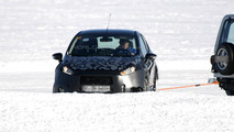 2013 Ford Fiesta Facelift prototype spy photo