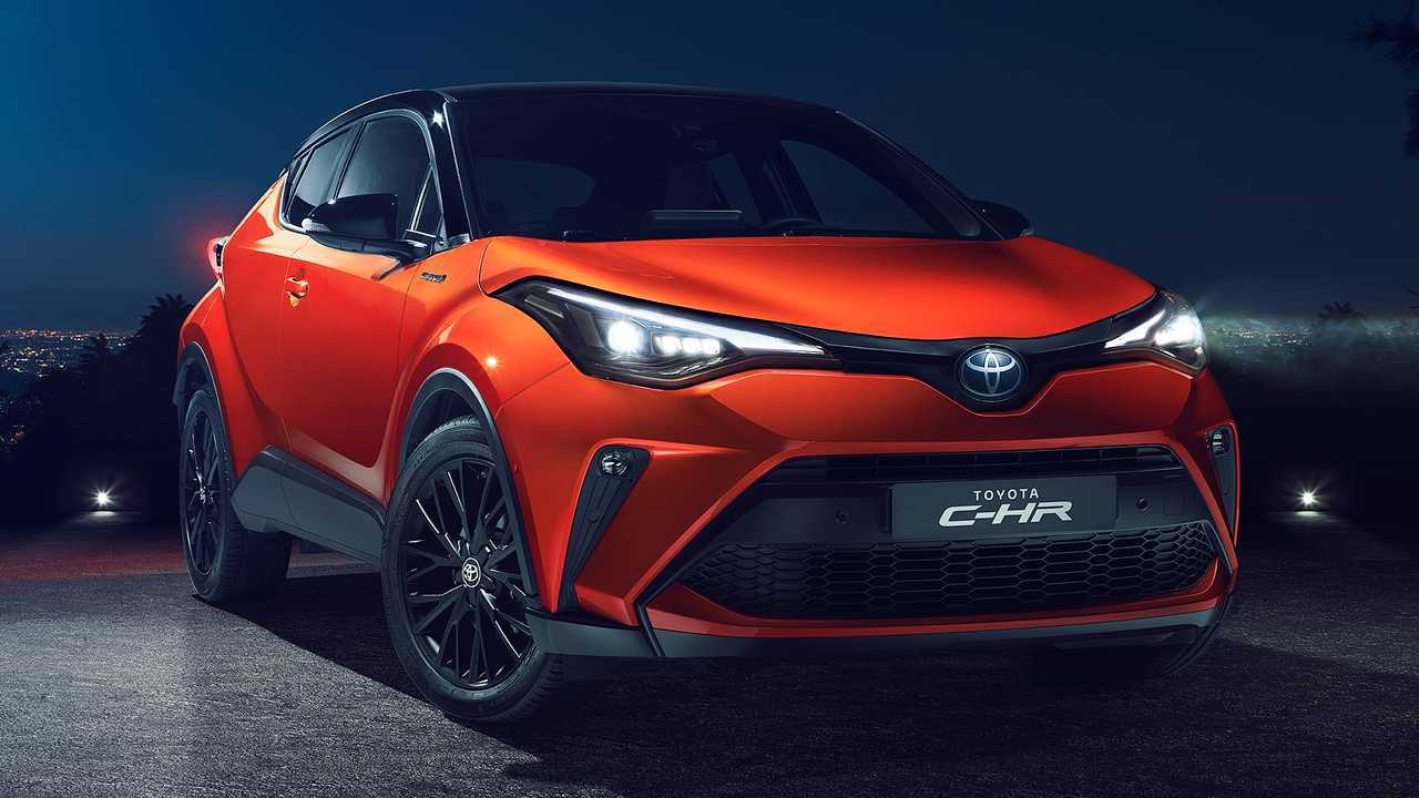 Toyota C-HR Hybrid restyling vs Hyundai Kona Hybrid