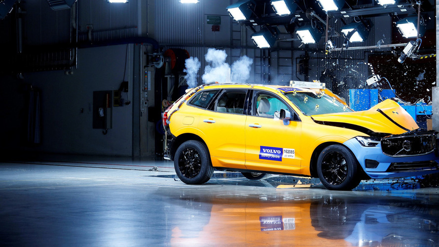 Volvo XC60 crash test images