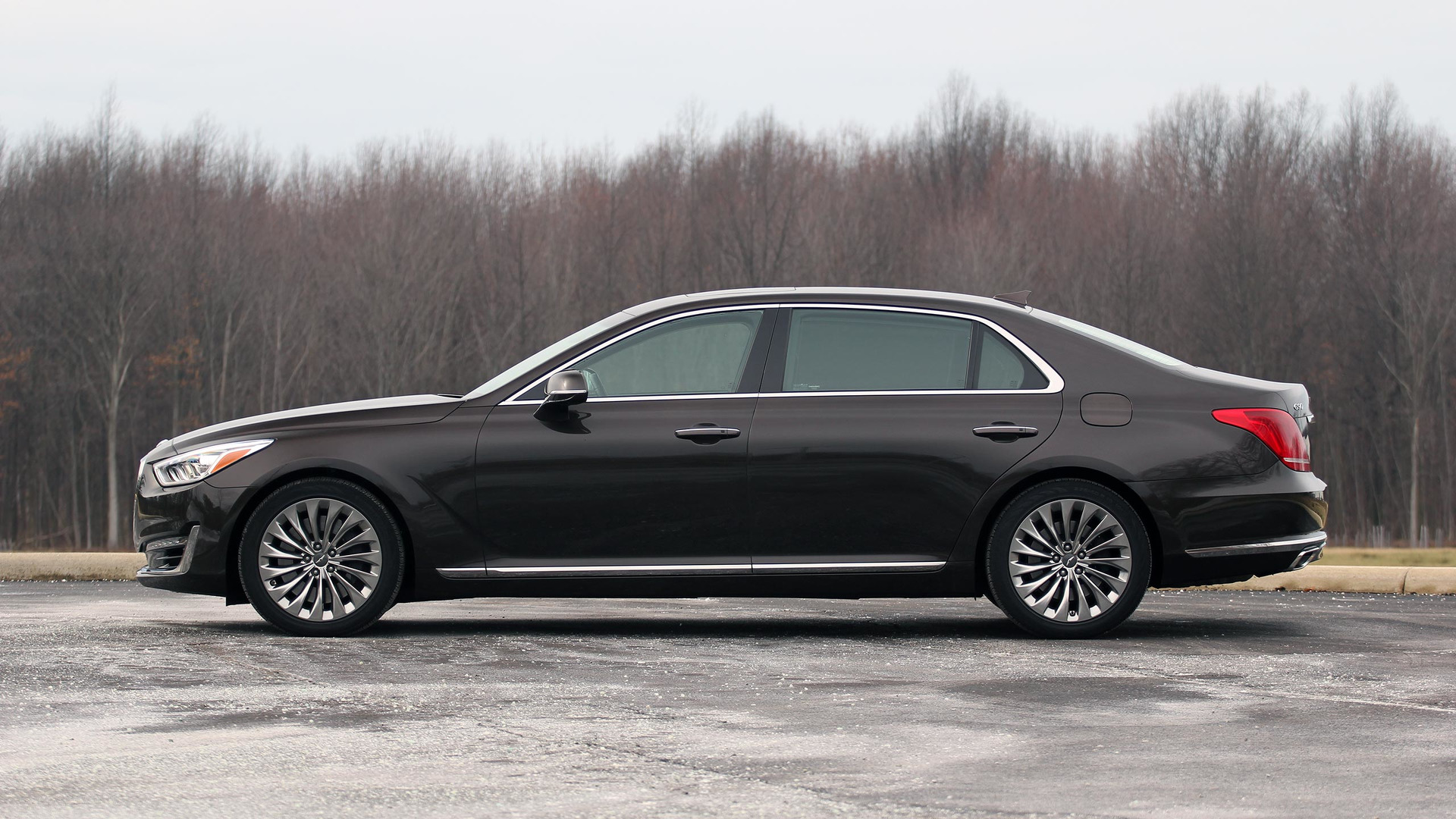 2017 Genesis G90 Review Getting Closer
