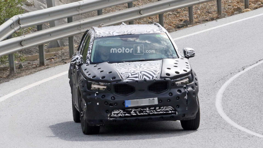 Volvo XC40 2017 fotos espía