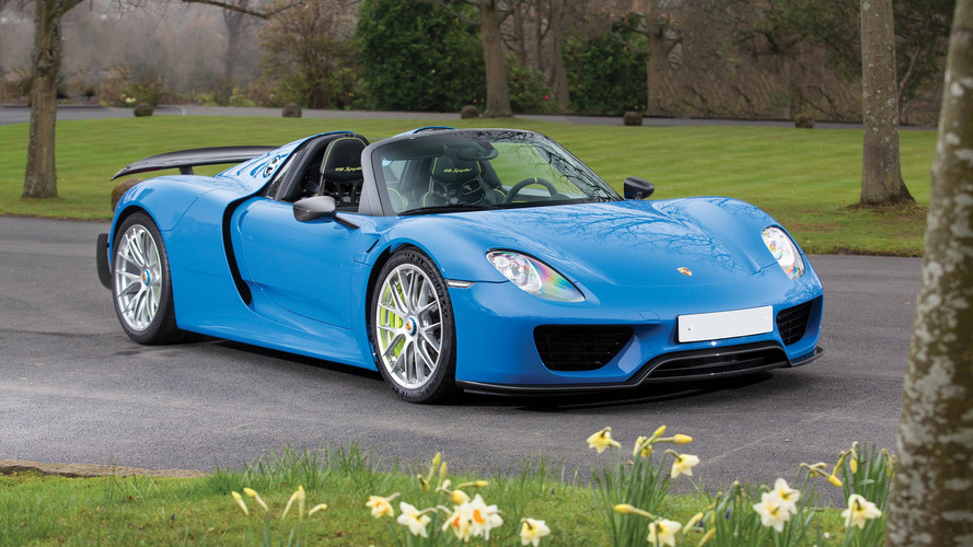 Arrow Blue Porsche 918 Spyder