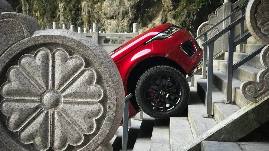 Range Rover Sport PHEV Heaven's Gate