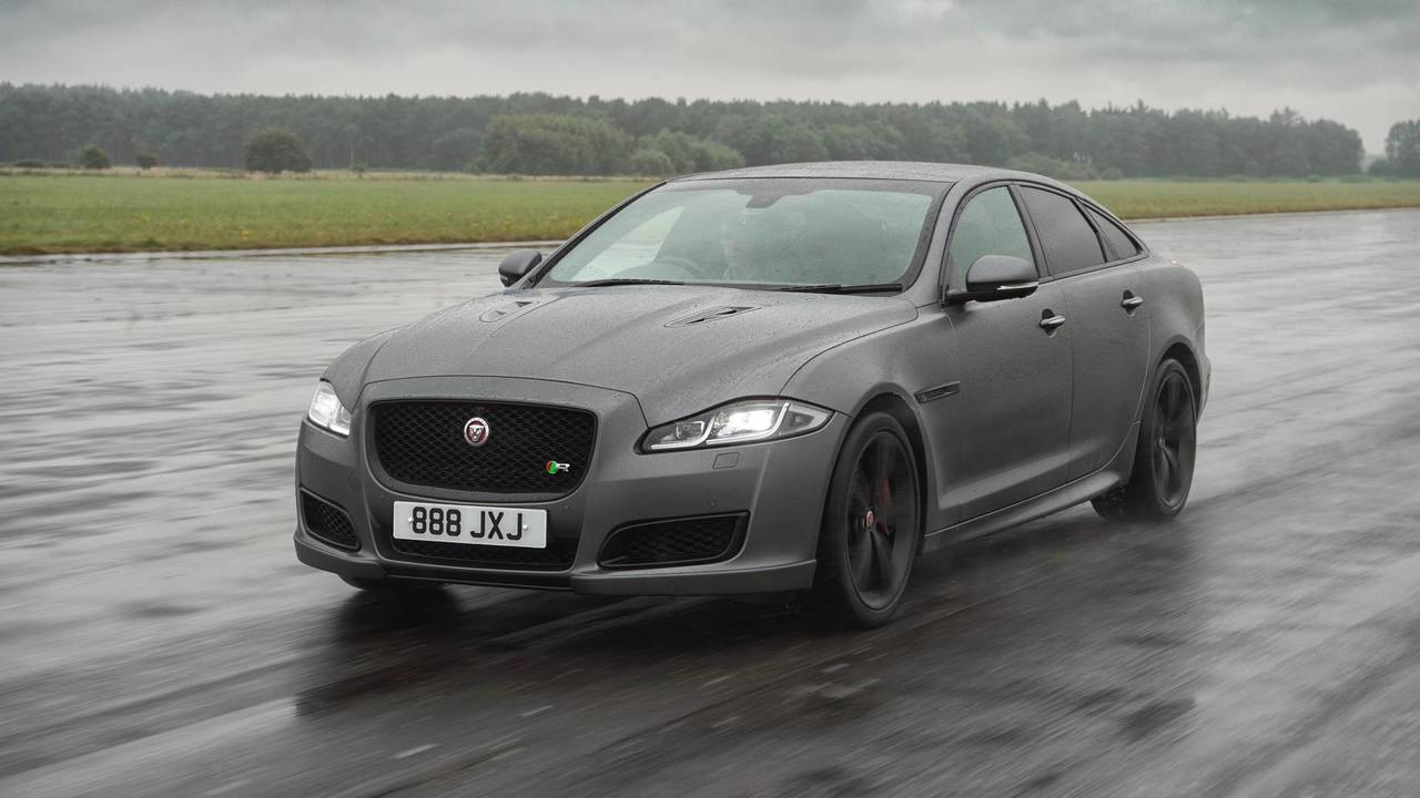 Jaguar XJR575